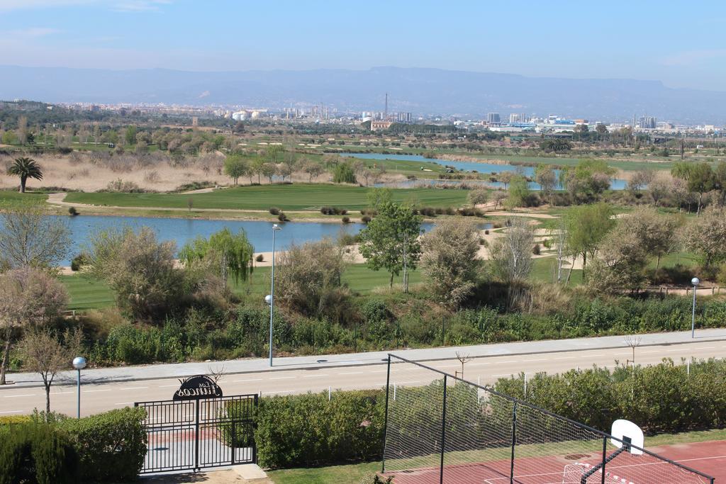Los Juncos De Pineda Park 萨洛 外观 照片