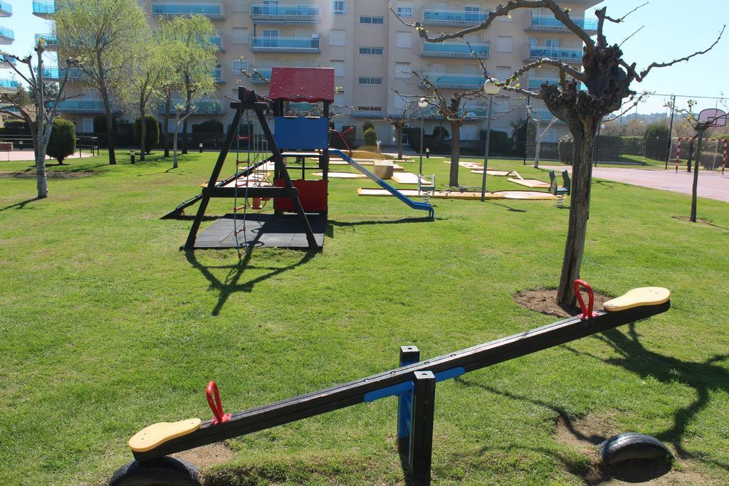 Los Juncos De Pineda Park 萨洛 外观 照片